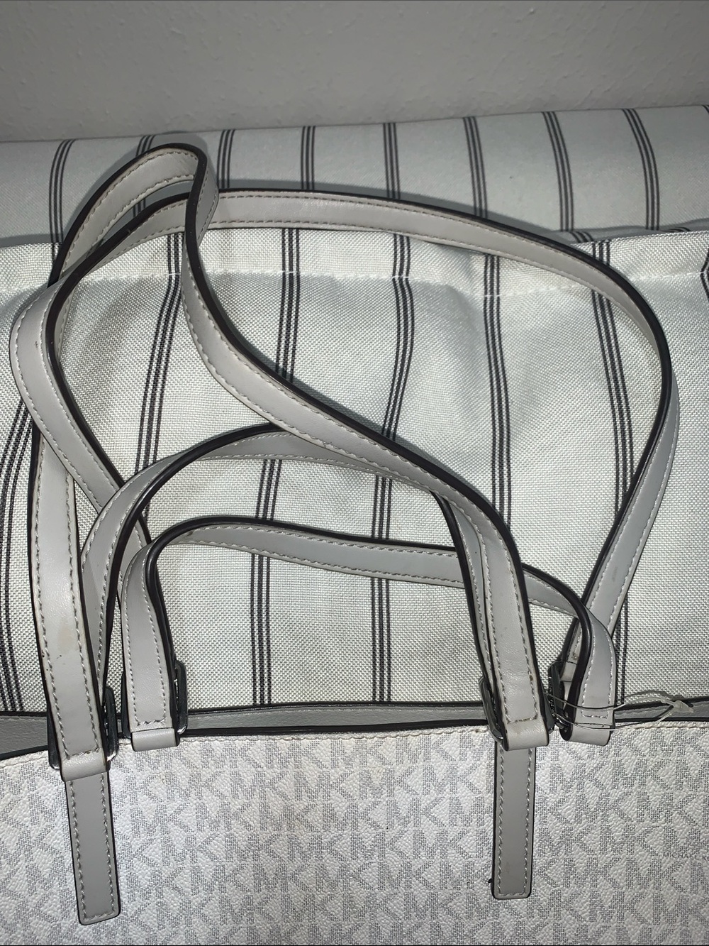Michael Kors White and Light Gray MK Signature Tote - Picture 5 of 8